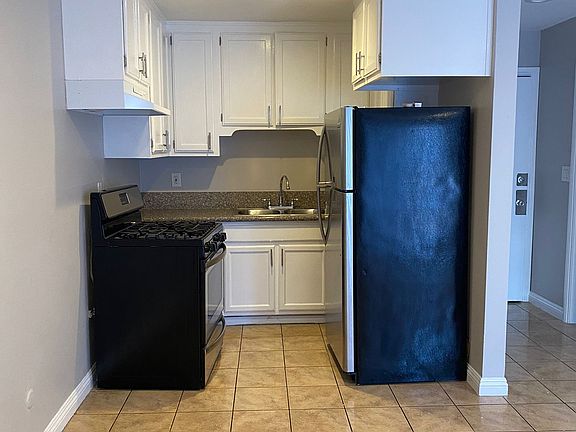 2nd image of 1734 Workman St #105