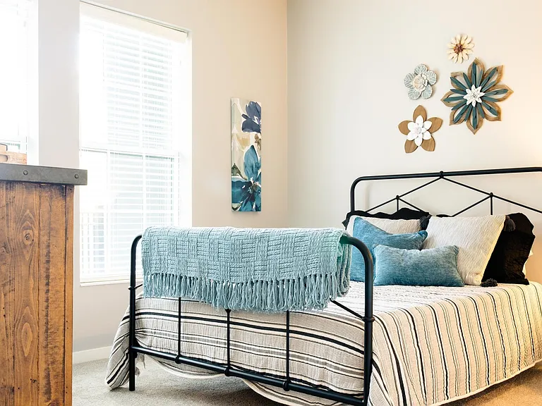 Elegant Bedroom | Cincinnati OH Apartment For Rent | The residences at MQ
