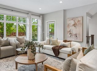 512 W Memorial Dr NW, Calgary, AB T2N 3C4