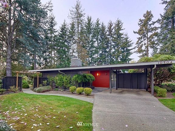 2nd image of 10904 SE 1st St