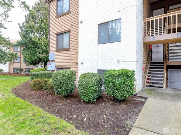 1006 S 312th Street #211, Federal Way, WA 98003