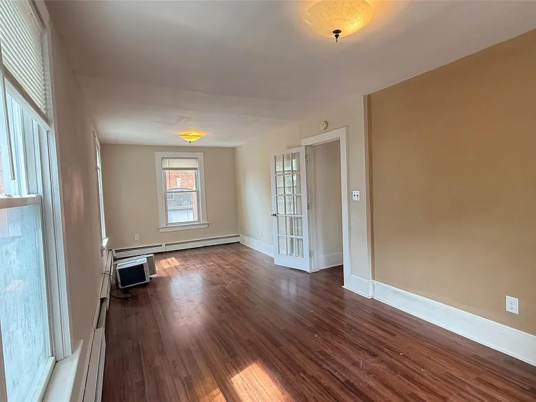 112 Murray Ave — Photo 16
