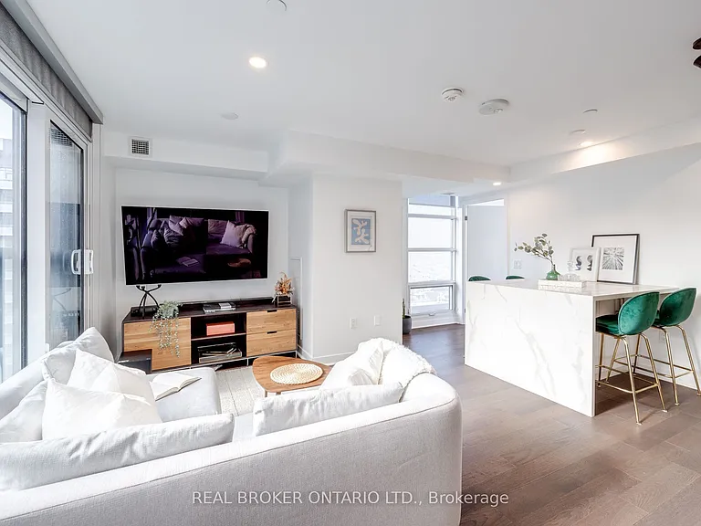 501 Adelaide St W #1308 — Photo 1