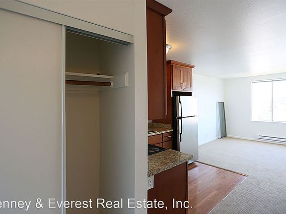 2nd image of 39 Fair Ave #203