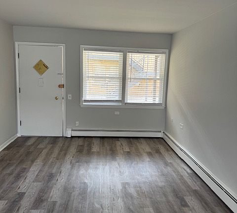 2nd image of 4014 W 103rd St #9