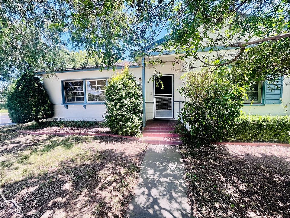 1st image of 2698 Redlands Dr