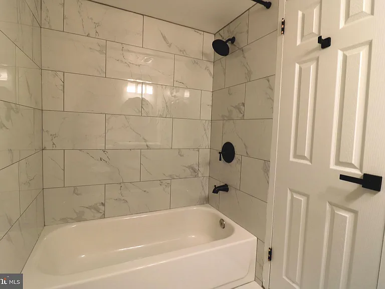 2249 Castle Rock Sq #11C — Photo 19