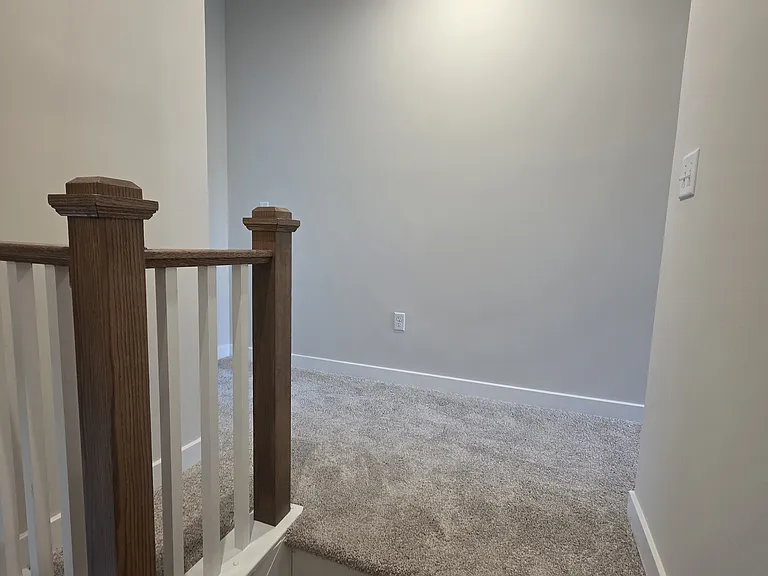 8 Weldon Way — Photo 40