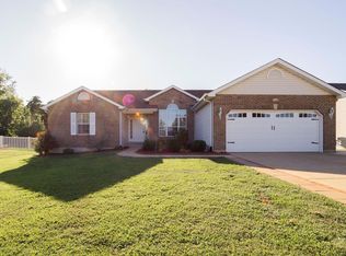 738 Prairie View Dr, Herculaneum, MO 63048
