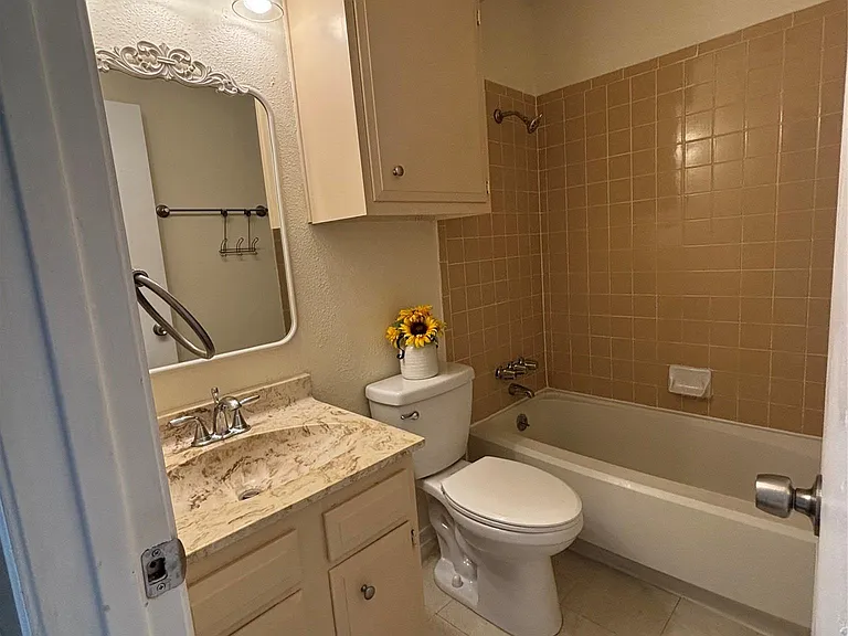 12309 Tipperary Cv — Photo 21