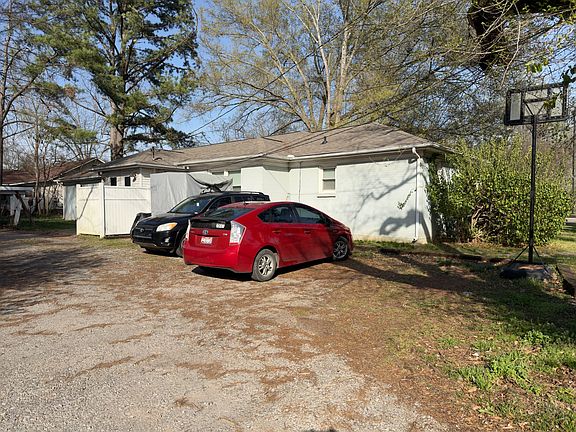 2nd image of 1903 Middle Tn Blvd