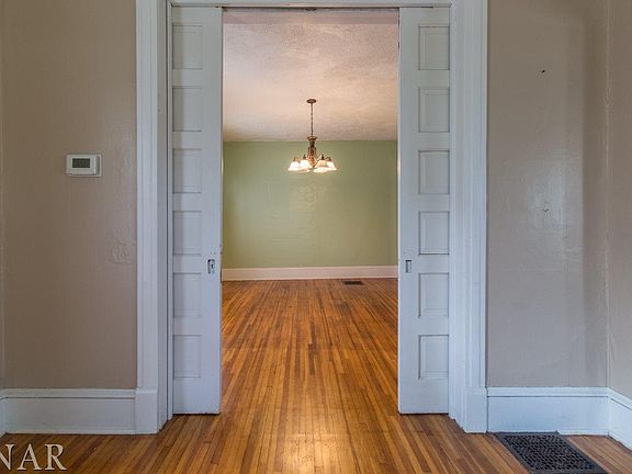 5th image of 608 E Jefferson St