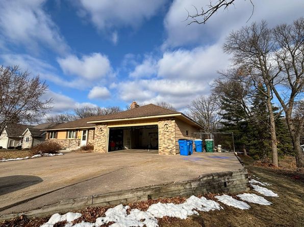2630 Joy Ct S, Cambridge, MN 55008