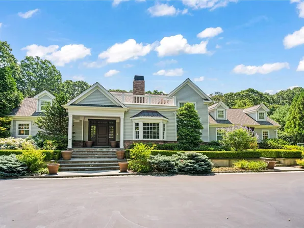 6 Rolling Hill Road, Old Westbury, NY 11568