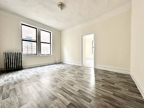 3rd image of 137 Nagle Ave APT 44