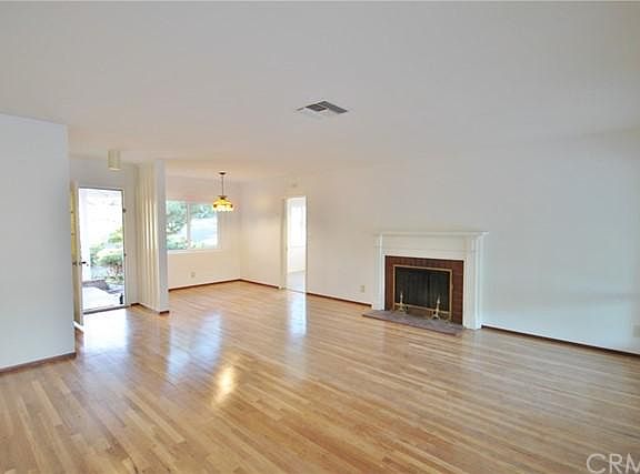 4th image of 1080 S Lincoln Ave