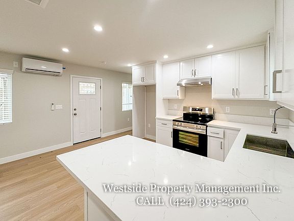 2nd image of 316 Ximeno Ave #A