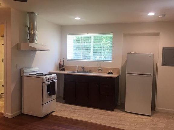 5th image of 5202 Goodland Ave
