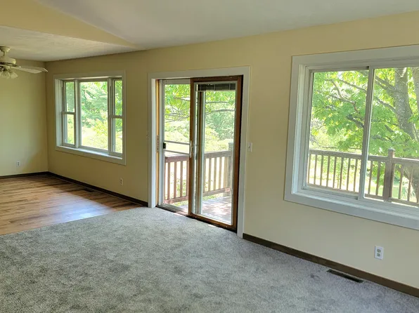 4398 Manhattan W, Traverse City, MI 49685