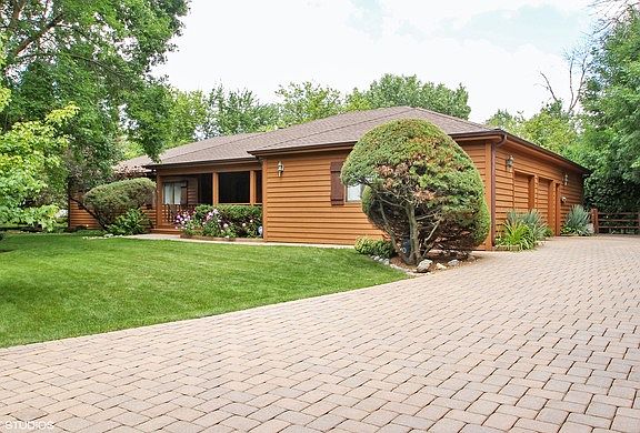 2nd image of 3140 Glenway Dr