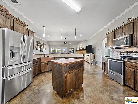 5th image of 178 Hamer Dr
