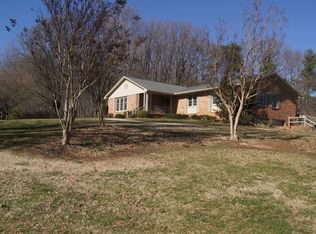 205 Mountain Laurel Dr, Rustburg, VA 24588