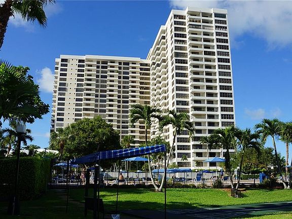 3rd image of 2500 Parkview Drive #2514-PH