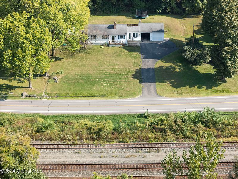 2nd image of 3174 State Highway 5