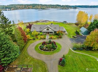 6920 E Grapeview Loop Rd, Allyn, WA 98524