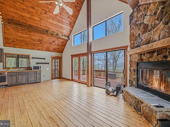 5th image of 494 Glenwood Ln