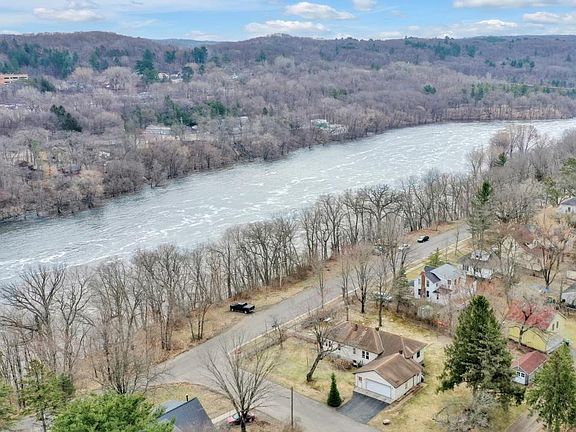 2nd image of 831 River St