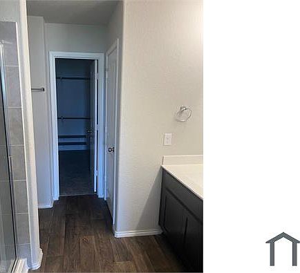 4th image of 1827 Gibbons Creek Dr