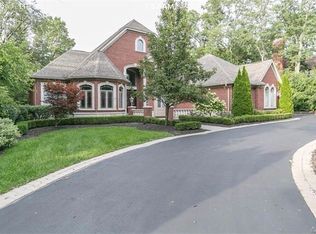 382 W Hickory Grove Rd, Bloomfield Hills, MI 48302