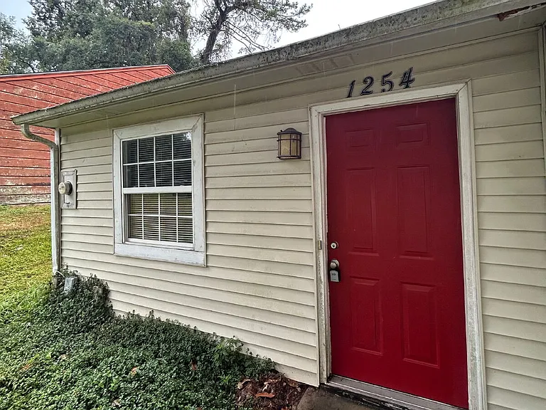 1254 Continental Ct — Photo 17