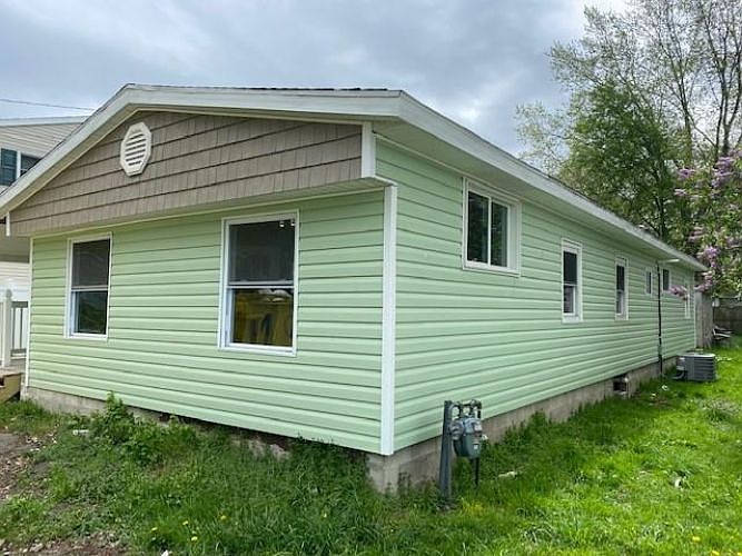 1st image of 1824 Cole Dr