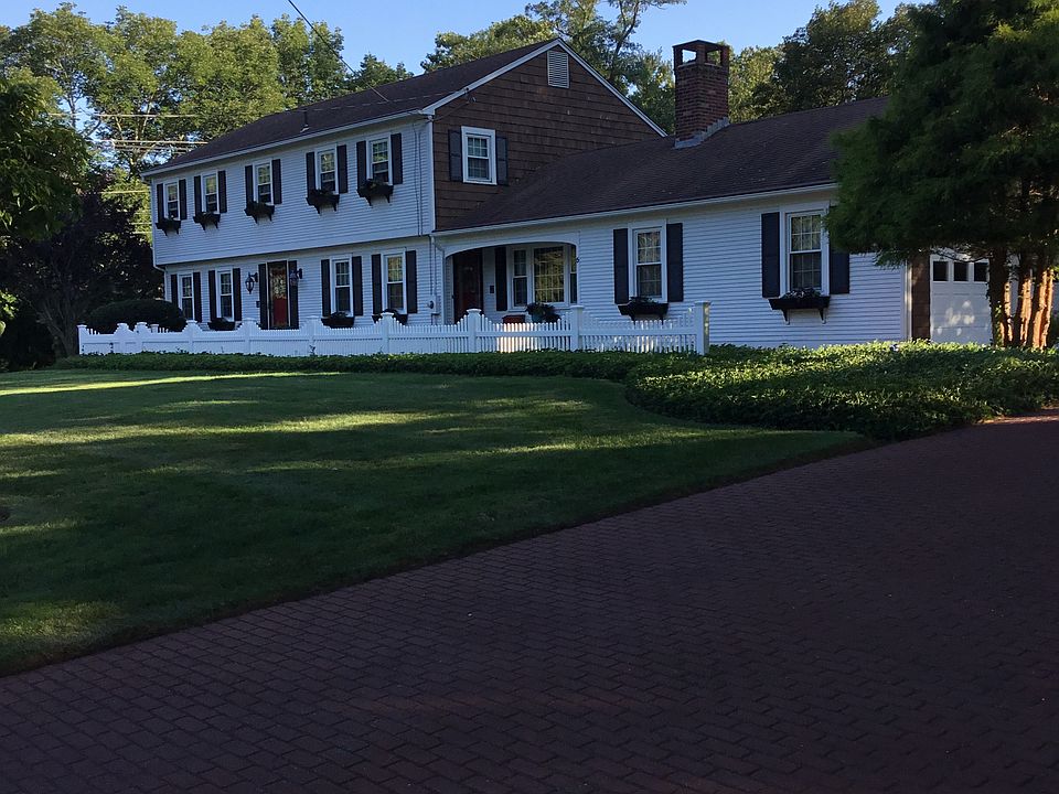 1st image of 5 Balsam Dr