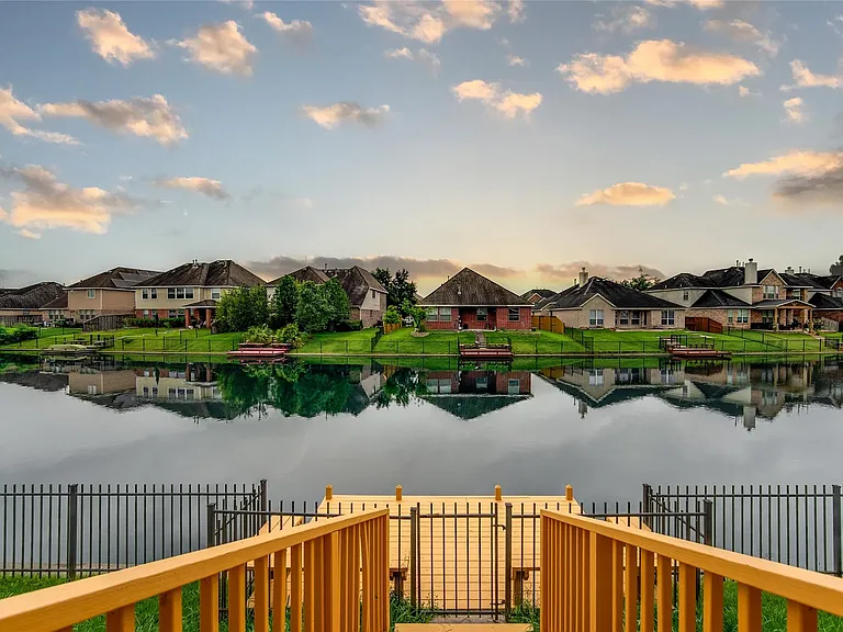 3931 Medici Ct — Photo 45