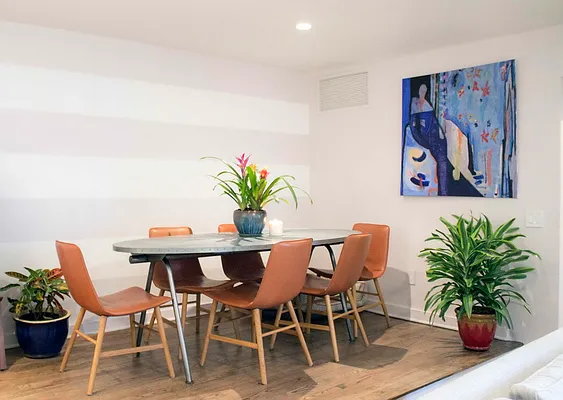 Sold by Barlavi Inc. | media 9