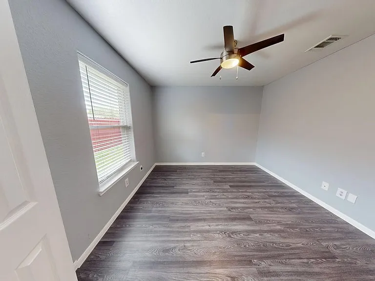 106 Cedar Ridge Dr — Photo 12