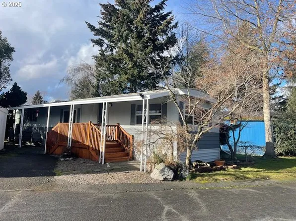 12405 N South Shore Ave, Portland, OR 97217