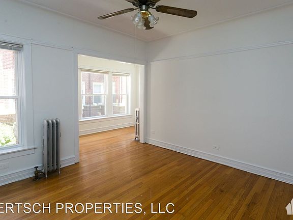 4th image of 1452 W Argyle St APT 1S