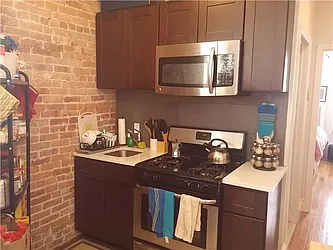 Rented by R New York