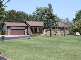 358 W Main St, Albion, IL 62806