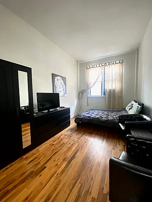 Rented by Bond New York | media 12