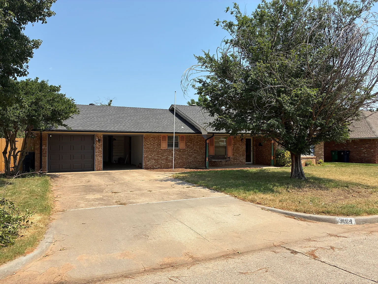 3124 Tudor Rd — Photo 2
