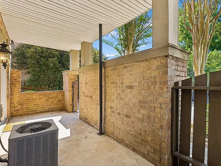 6980 Roswell Rd #C13 — Photo 37