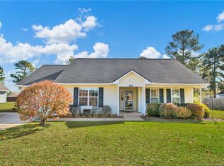 482 Northwoods Dr, Raeford, NC 28376