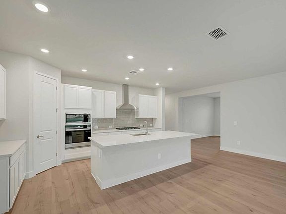 The Bella Vista - Kitchen