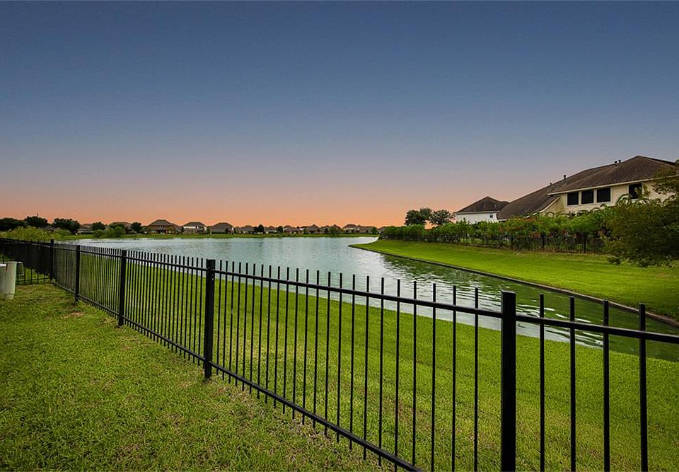 1st image of 25827 Chapman Falls Dr