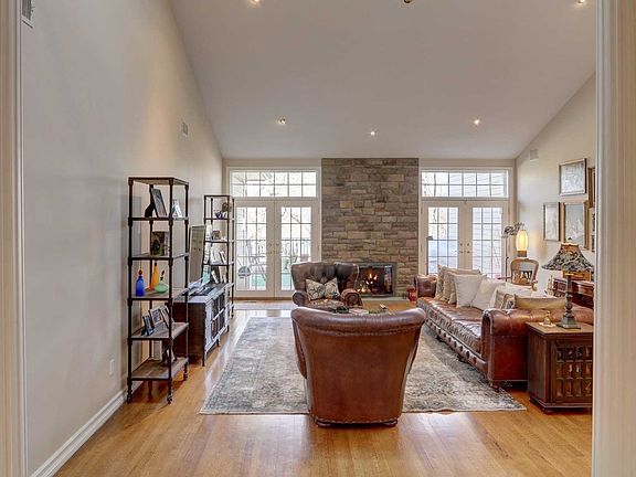 4th image of 119 Firestone Cir